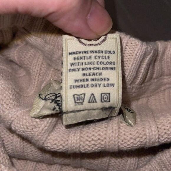 American Rag Cie Pullover Sweater Size Small - Picture 5 of 6